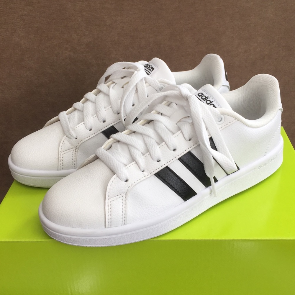 Women’s Adidas neo classic white black stripes